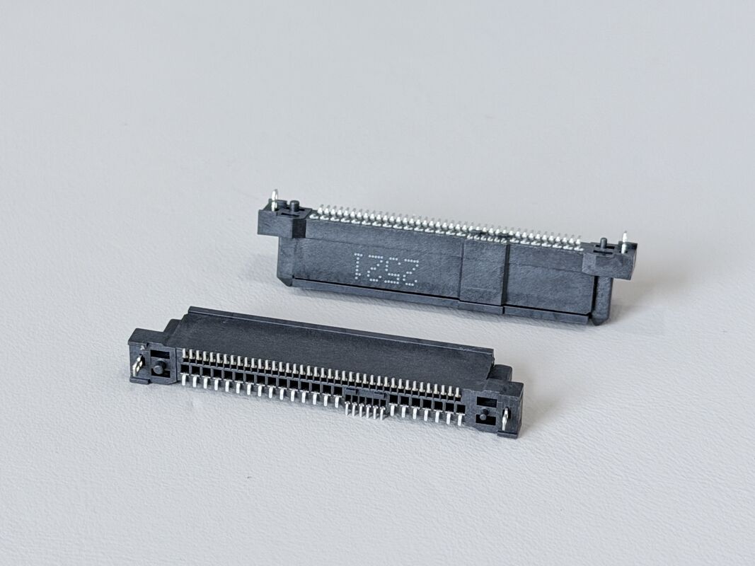 SAS 68-Pin SMT Female Electronic Signal Connector, 30U