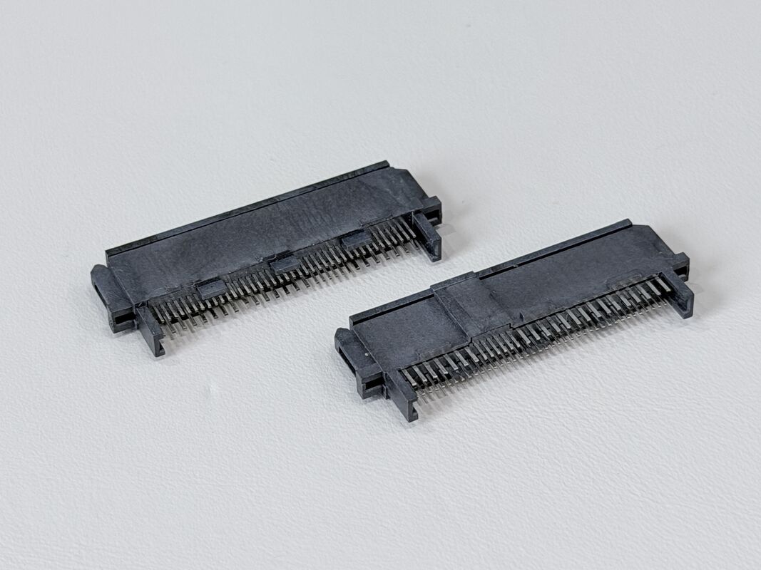 SAS 68-Pin Female Solder-Type Connector 180° | 30U