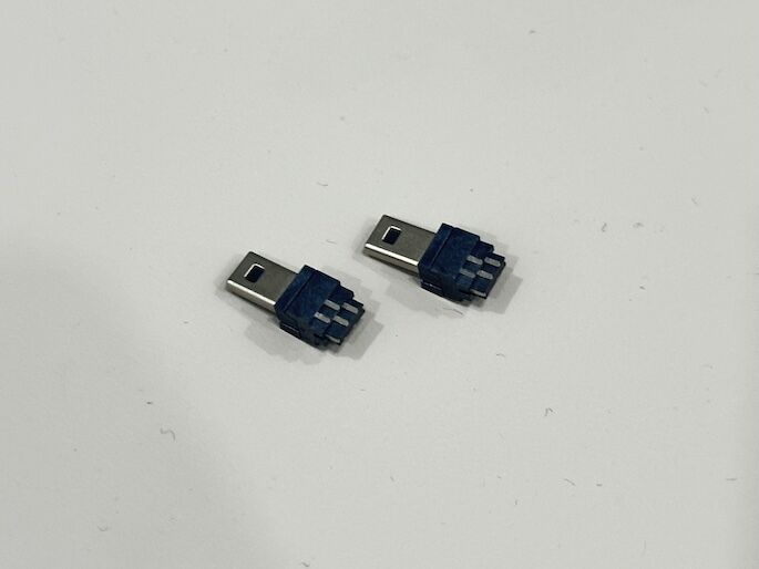 Mini USB 8-Pin Female Wire-End Connector Gold-Plated Brass Shell | Electronic Cable Connector for Power & Signal Transmission