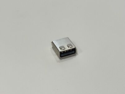 USB 2.0 A/F Clamp-Type Connector with Protective Housing | Gold-Flash Plated Terminal Connector for PCB, Cable Assembly & Electronic Devices