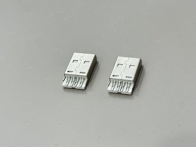 High-Performance USB 2.0 AM Connector | Integrated White Housing | Gold-Flash Contacts | Bright-Nickel Shell | Wire-Solder Type