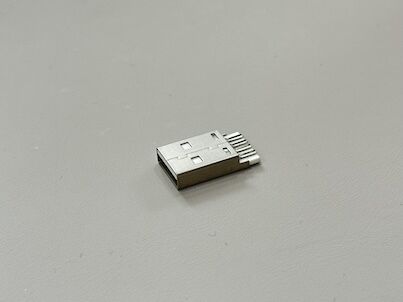 High-Performance USB 2.0 AM Connector | Integrated White Housing | Gold-Flash Contacts | Bright-Nickel Shell | Wire-Solder Type