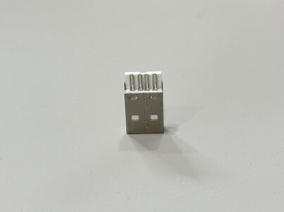 High-Performance USB 2.0 AM Connector | Integrated White Housing | Gold-Flash Contacts | Bright-Nickel Shell | Wire-Solder Type