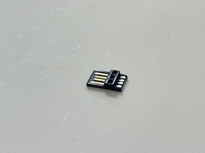 USB 2.0 AM Solder-Type Connector, Black Gold-Plated 5u