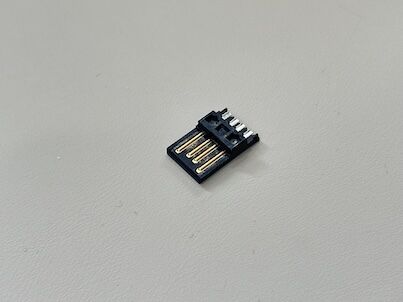 USB 2.0 AM Solder-Type Connector, Black Gold-Plated 5u