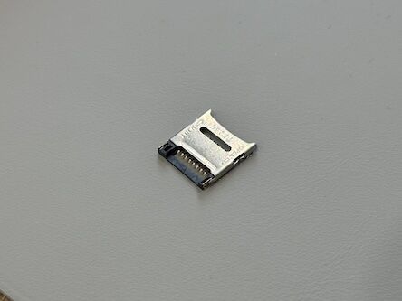 TF Card Connector 1.5H Old Version Push-Push Micro Memory Slot, SMT PCB Electronic Connector for Mobile Devices & Embedded Systems