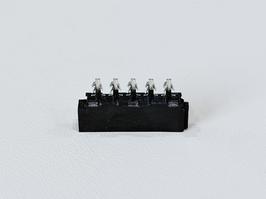 High-Reliability SATA 15Pin 180° Wire Crimp Female Connector 1.27mm Pitch | Electrical Signal & Power Terminal Connector for Server, Storage, Automotive Wire Cable Transmission