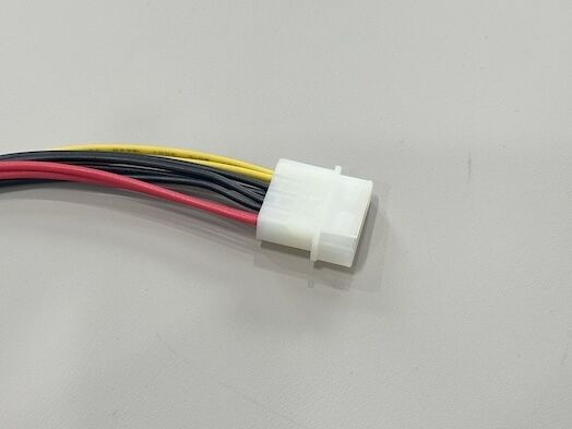 4Pin Molex Power Connector Y Splitter Cable – 1 to 2 Female Electrical Wire Harness for PC / Server / LED