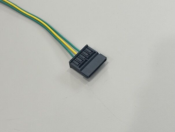 4Pin Molex Power Connector Y Splitter Cable – 1 to 2 Female Electrical Wire Harness for PC / Server / LED