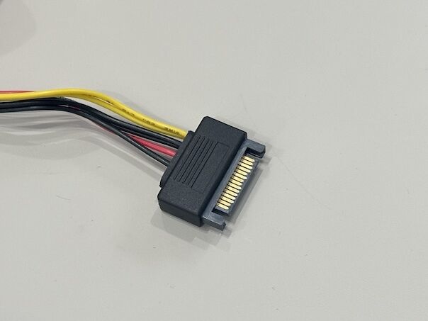 SATA 15Pin Power Cable Connector Splitter to 4Pin Molex and 4Pin Floppy – Electrical Wire Harness for HDD / Fan / LED / Server