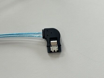 Right Angle to Straight SATA 7Pin Data Cable Connector – Shielded Serial ATA Wire for HDD / SSD / Server Transmission