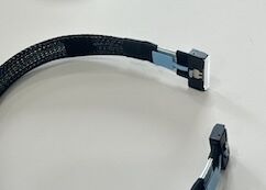 Mini SAS HD to U.2 NVMe SSD Connector Cable – SFF-8643 to SFF-8639 Braided Wire Harness for Server Storage