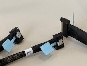 Mini SAS HD to U.2 NVMe SSD Connector Cable – SFF-8643 to SFF-8639 Braided Wire Harness for Server Storage