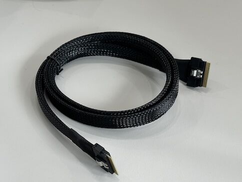 SFF-8654 8i to SFF-8654 8i High-Speed Mini SAS HD Connector Cable, 1.0 m 32AWG 85 Ω Braided Assembly