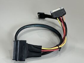 SFF-8654 8i to SFF-8654 8i High-Speed Mini SAS HD Connector Cable, 1.0 m 32AWG 85 Ω Braided Assembly