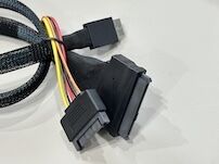 SFF-8654 8i to SFF-8654 8i High-Speed Mini SAS HD Connector Cable, 1.0 m 32AWG 85 Ω Braided Assembly