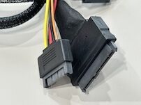 SFF-8654 8i to SFF-8654 8i High-Speed Mini SAS HD Connector Cable, 1.0 m 32AWG 85 Ω Braided Assembly