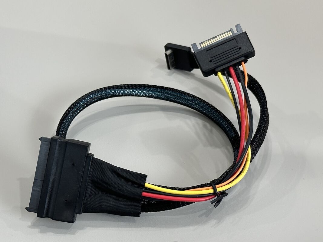 SFF-8654 8i to SFF-8654 8i High-Speed Mini SAS HD Connector Cable, 1.0 m 32AWG 85 Ω Braided Assembly