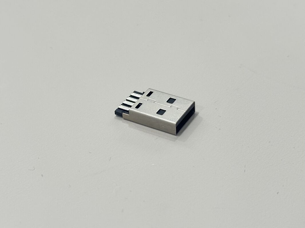 High-Durability USB 2.0 AM Connector – Integrated Solder-Type Black Housing Gold-Flash Plated Interconnect