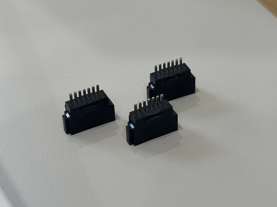 SATA 7P SMT female PCB connector, 1.27mm pitch gold-plated terminals, right-angle board mount, high-speed data signal transmission, customization for server, storage, automotive electronic devices