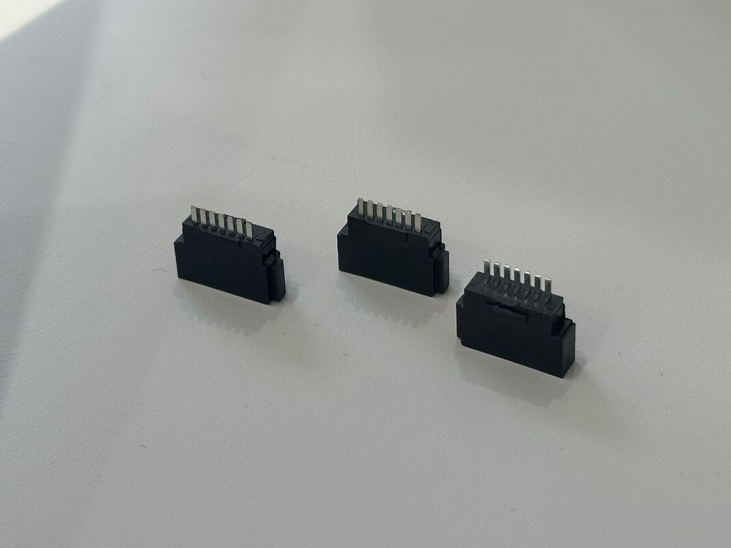 SATA 7P SMT female PCB connector, 1.27mm pitch gold-plated terminals, right-angle board mount, high-speed data signal transmission, customization for server, storage, automotive electronic devices