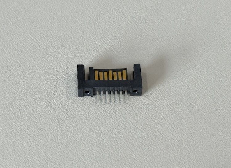 13 Pin SATA board mount connector, 1.27mm pitch vertical SMT PCB connector for high speed data transmission, HDD / SSD storage, industrial electronic server customization