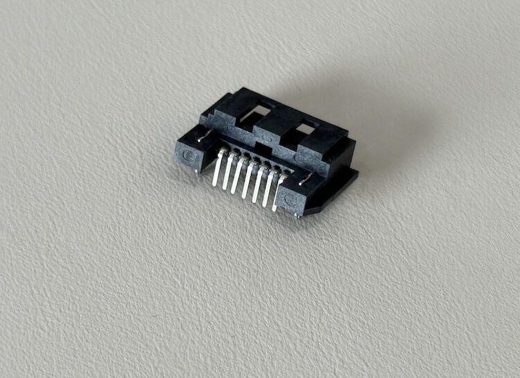 13 Pin SATA board mount connector, 1.27mm pitch vertical SMT PCB connector for high speed data transmission, HDD / SSD storage, industrial electronic server customization