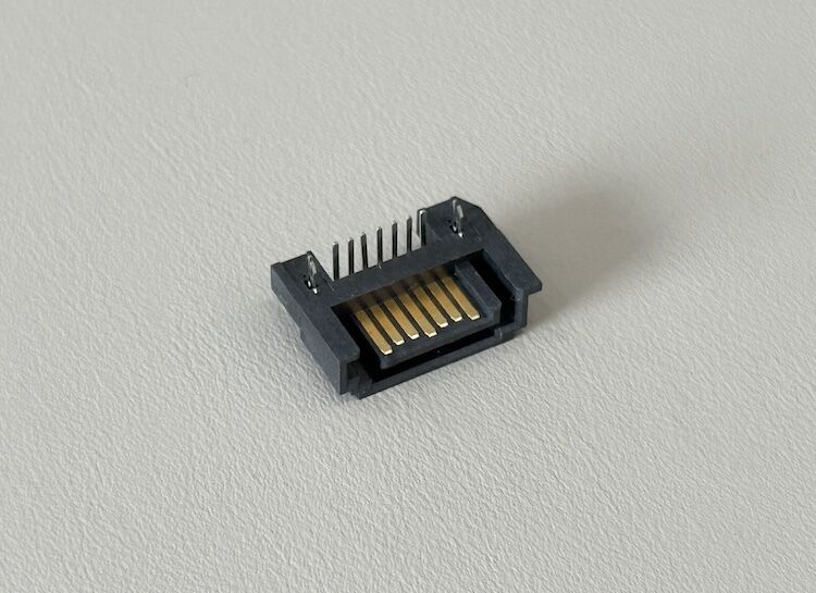 13 Pin SATA board mount connector, 1.27mm pitch vertical SMT PCB connector for high speed data transmission, HDD / SSD storage, industrial electronic server customization