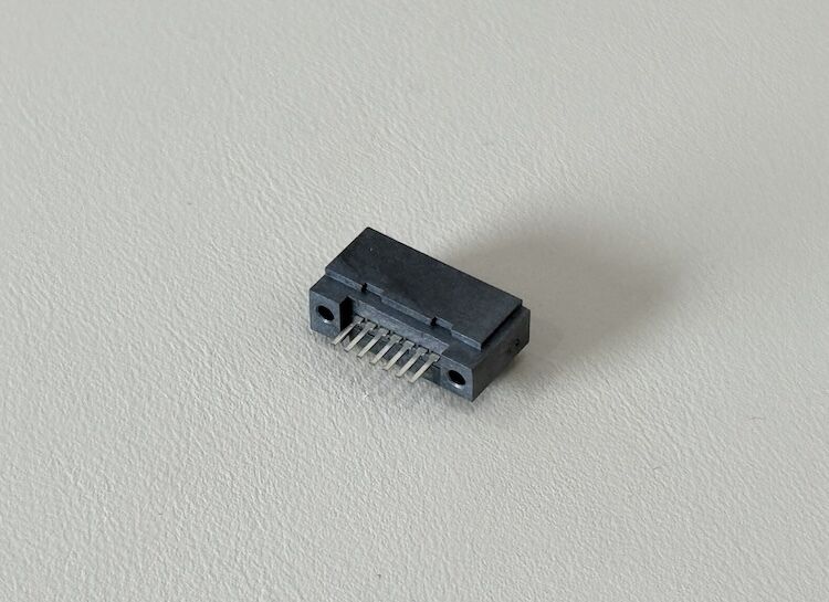13 Pin SATA board mount connector, 1.27mm pitch vertical SMT PCB connector for high speed data transmission, HDD / SSD storage, industrial electronic server customization