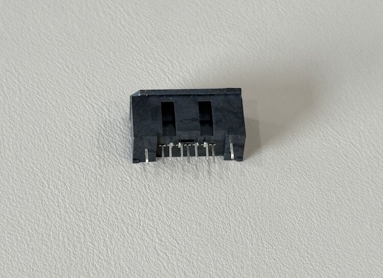 1.27mm PCB male header connector, 7 pin right-angle gold-plated double row electrical signal connector for SATA interface server storage automotive electronics power and data transmission