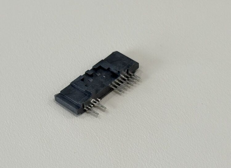 SATA 22-Pin Female SMT PCB Connector, Power and Signal Terminals, 1.27mm Pitch Board Connector for Server Storage, SSD, Automotive Electronic Transmission, Custom Wire Cable Assemblies