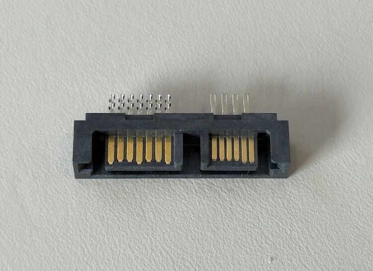Male SATA PCB connector 13pin power signal terminals, electronic wire cable interface, high-speed data transmission connector for server storage, customization for automotive and industrial applicatio