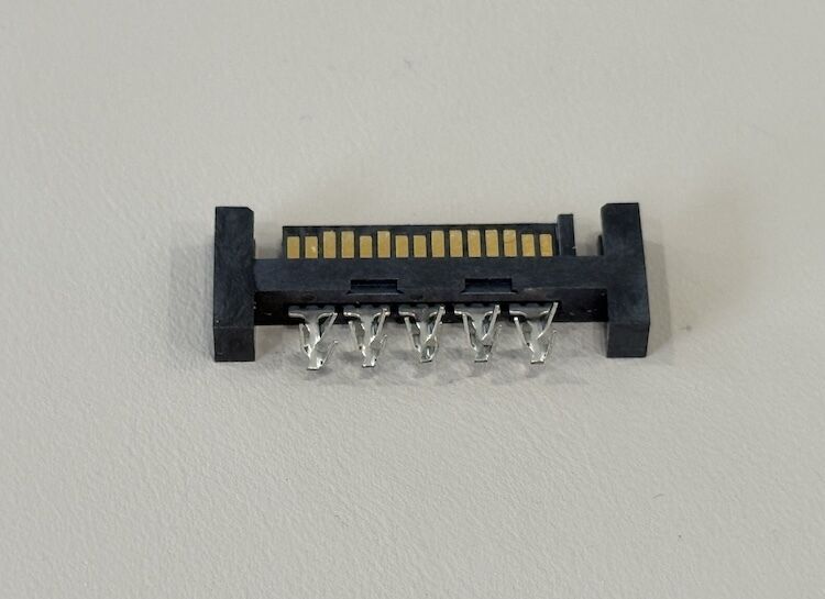 2.54mm Pitch 5 Pin IDC Female Wire to Board Electrical Signal Connector, Tin Plated Terminals, Customization for PCB, Automotive, Industrial Control and Server Power Applications