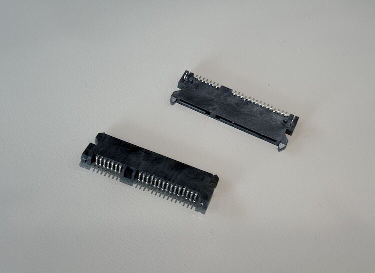 SATA 22-Pin 1.27mm Pitch Board-to-Board Connector, Gold-Plated Contacts, SMT PCB Edge Power Signal Connector for Server Storage and Automotive Electronics Customization