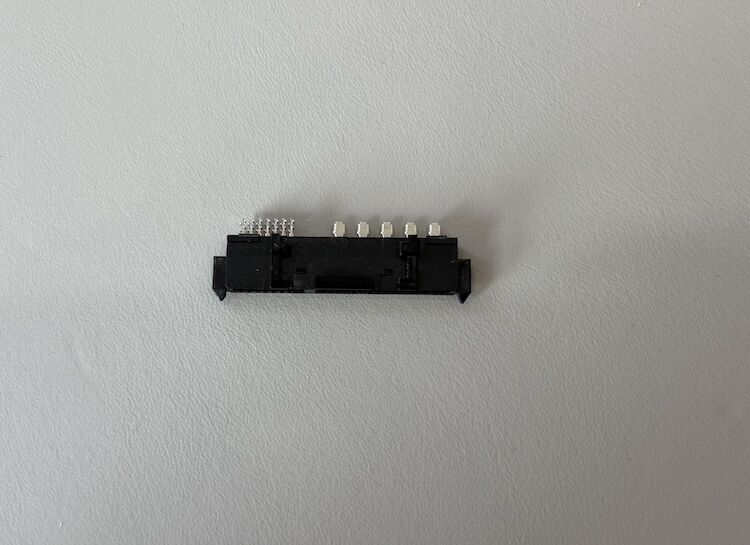 SATA 22-Pin 1.27mm Dual Row Female PCB Connector, Right Angle SMT Power Signal Terminals Connector, Customization for Server Storage HDD SSD Cable Electronic Transmission Applications