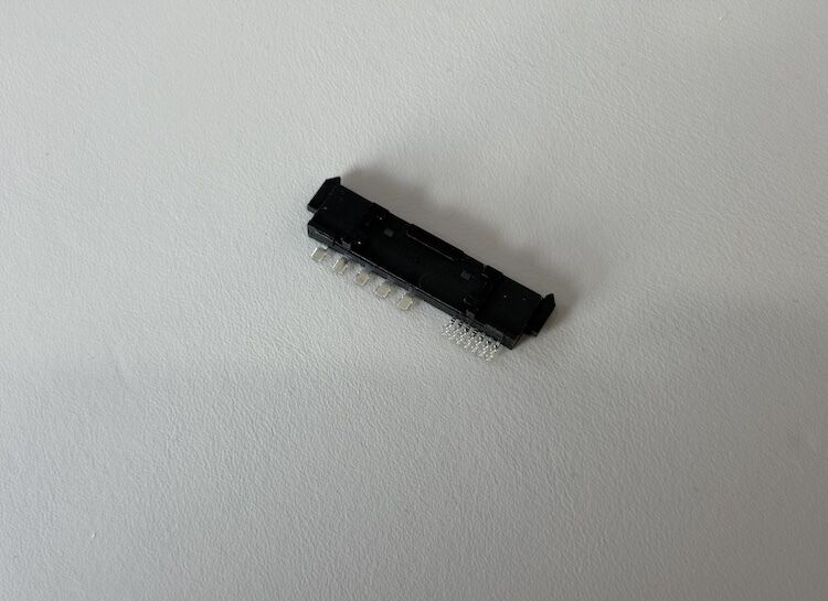 SATA 22-Pin 1.27mm Dual Row Female PCB Connector, Right Angle SMT Power Signal Terminals Connector, Customization for Server Storage HDD SSD Cable Electronic Transmission Applications