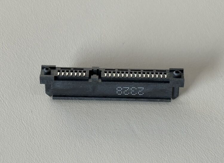 SATA 22-Pin 7+15 Female PCB Connector, Right-Angle SMT Power and Signal Connector for SSD HDD Storage, Server Backplane, Industrial Electronic Transmission Customization