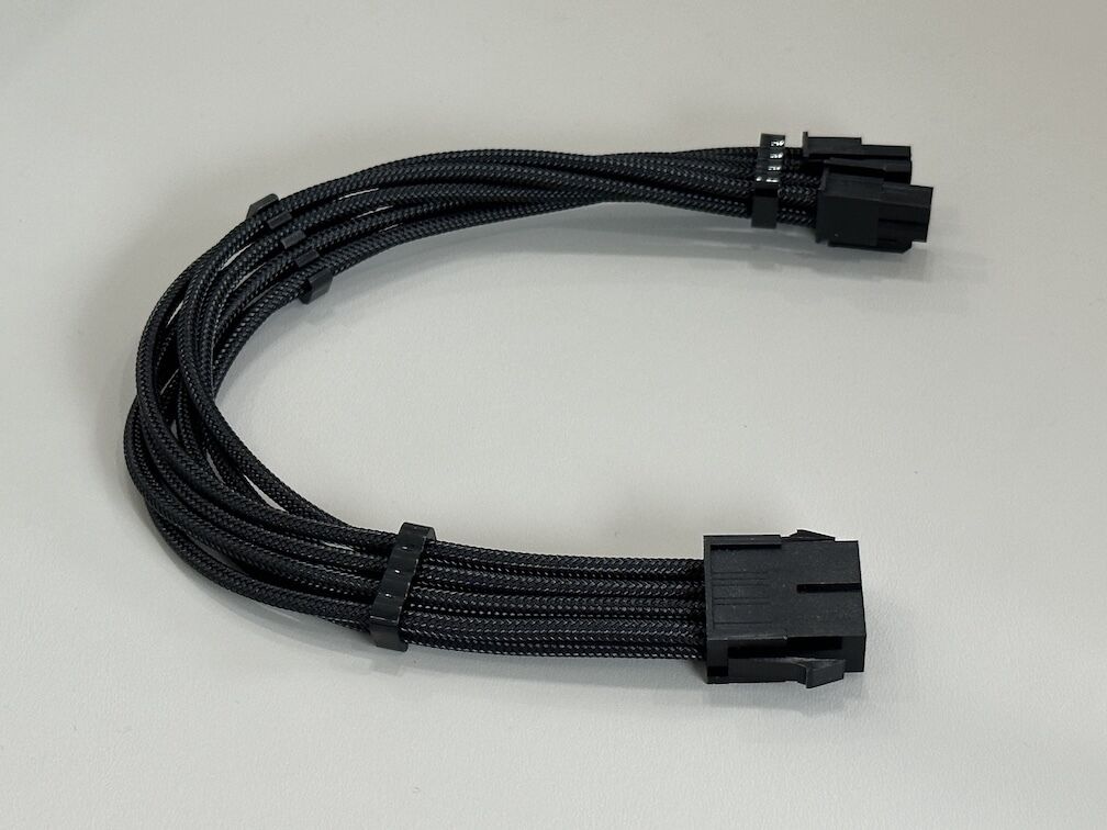 Custom Sleeved 8-Pin Power Cable Harness, wire to wire connector assembly for server GPU PSU power transmission, black braided cable, high-current electrical connector, OEM customization solution
