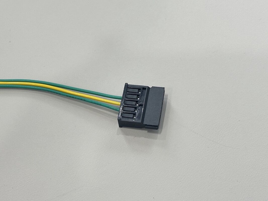 SATA power to 4-pin PCB connector wire cable, signal and power transmission harness, female terminals, customized pitch cable for server, industrial control and automotive devices