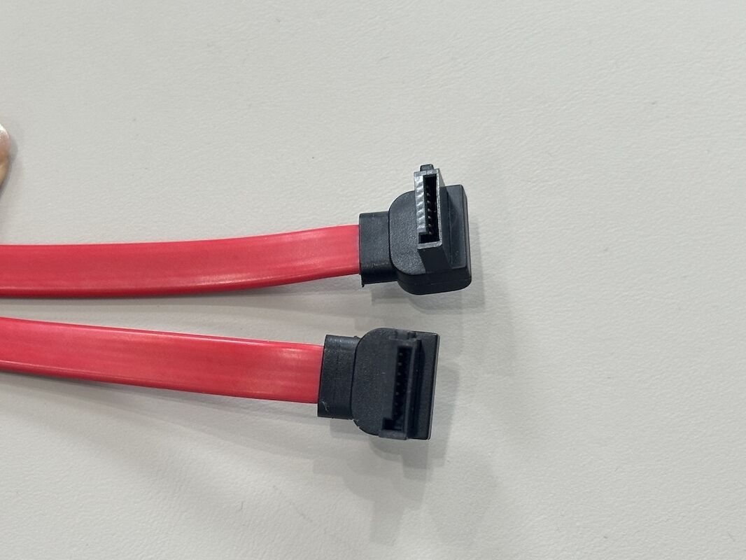 SATA data and power connector cable harness, right-angle 7 pin serial ATA wire cable with 4 pin power connector for HDD SSD server storage customization