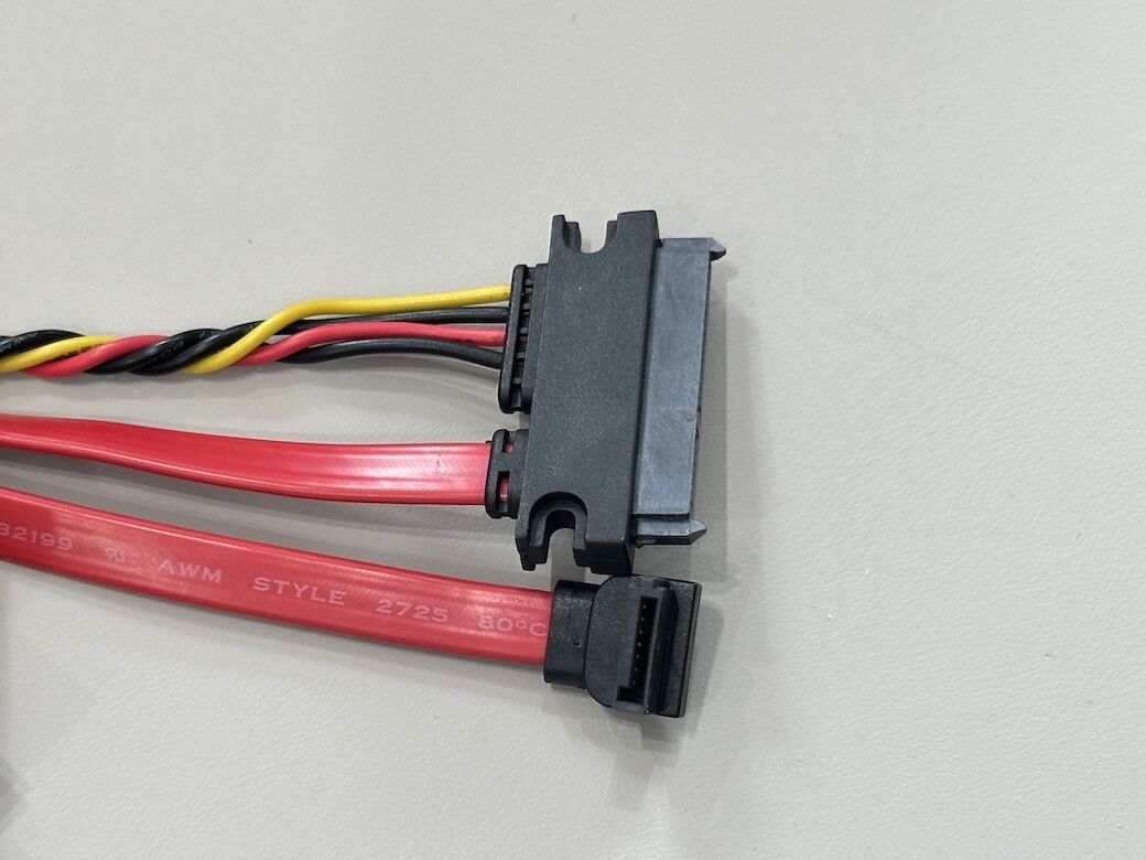 SATA data power connector cable harness, right angle 7+15 pin to 4 pin wire terminal, twisted power cable for server HDD SSD signal transmission customization