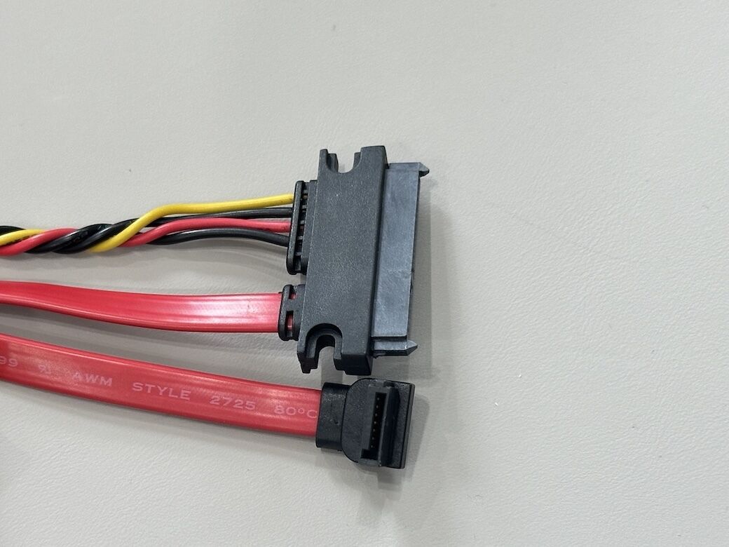 SATA data power connector cable harness, right angle 7+15 pin to 4 pin wire terminal, twisted power cable for server HDD SSD signal transmission customization